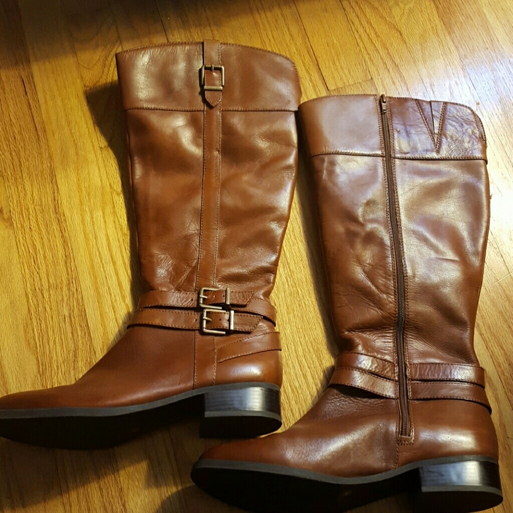 Brown boots